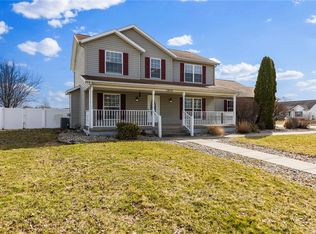 2806 Deerhaven Dr, Effingham, IL 62401