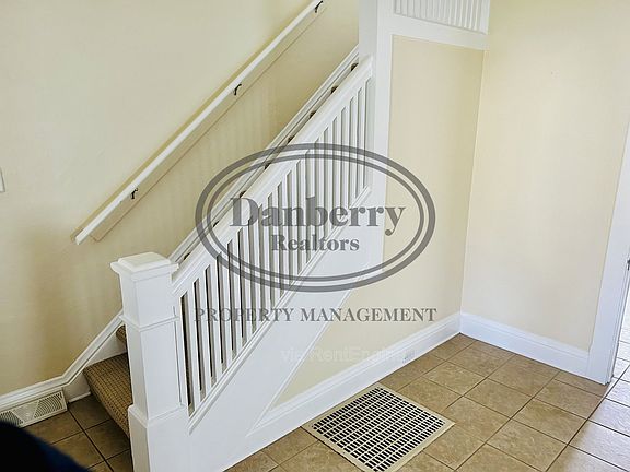 2nd image of 436 E 5th St