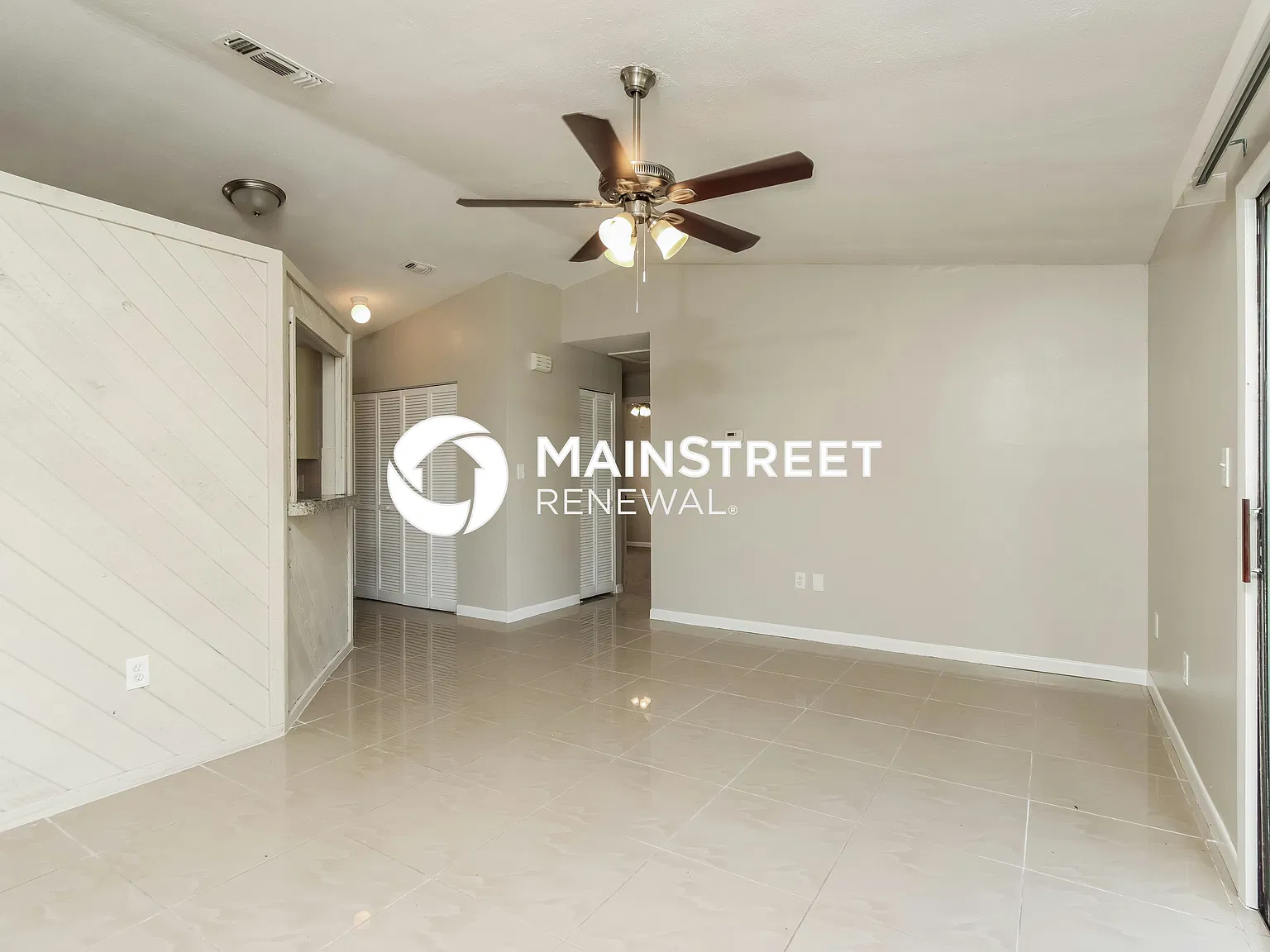 647 Pampas St NW — Photo 2