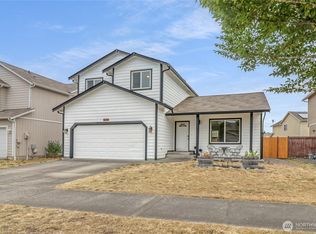 9989 Greenleaf Loop SE, Yelm, WA 98597