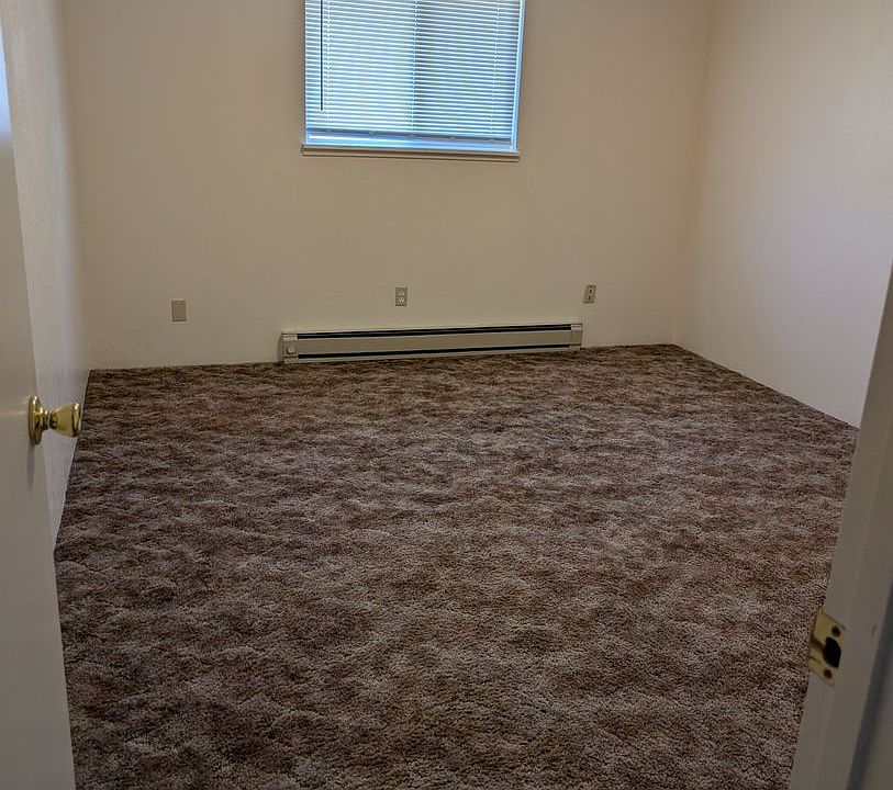 2nd image of 3127 Madison St