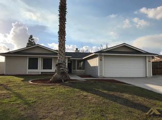 6213 Derrick St, Bakersfield, CA 93313