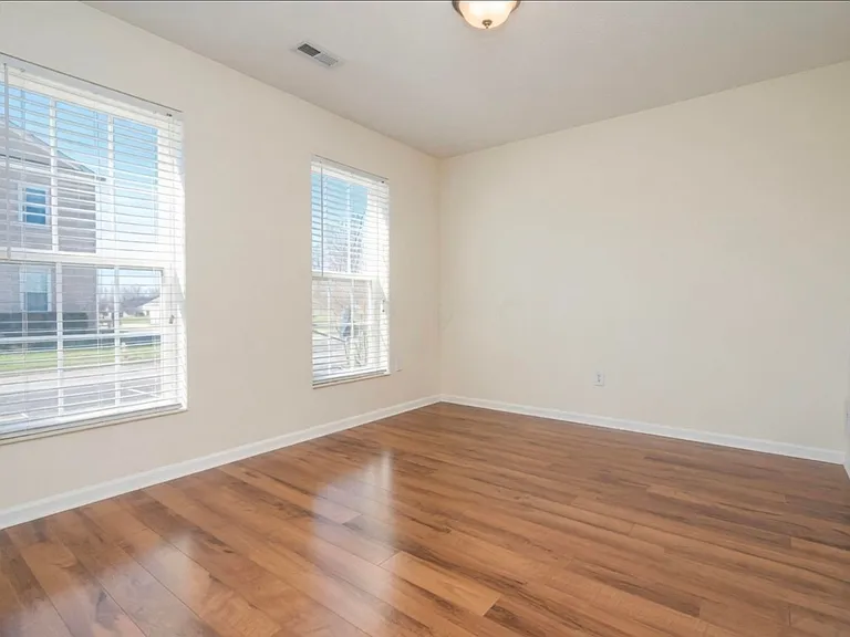 334 Silver Maple Dr — Photo 9