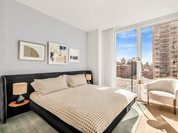 501 Third Avenue 20A image 3 of 15