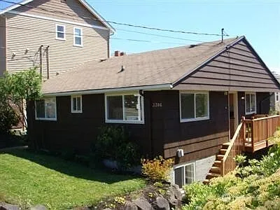 3306 35th Avenue SW photo 1