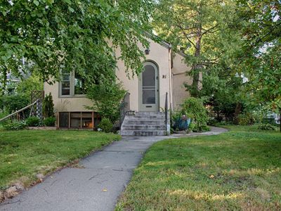 2712 E Minnehaha Pkwy, Minneapolis, MN, 55406