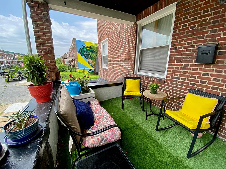 shared front porch in building