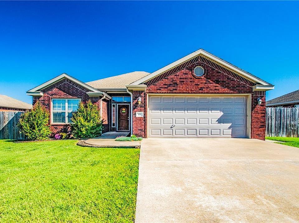 1st image of 691 Olivia Ln