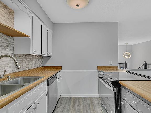 3rd image of 715 8th St NW