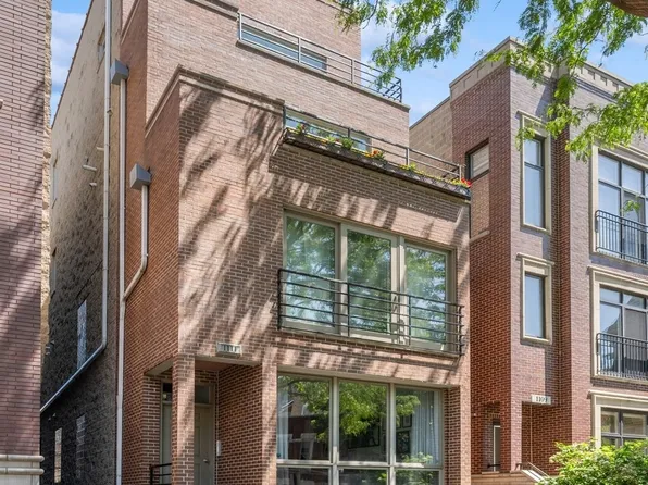 1111 N Hermitage Ave #3, Chicago, IL 60622