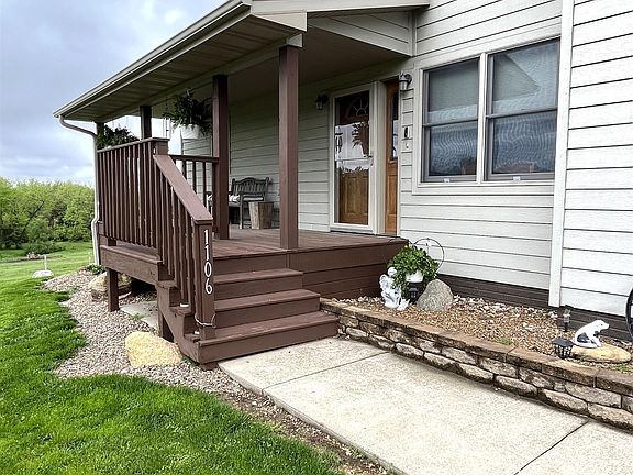 4th image of 1106 Woodlawn Ave