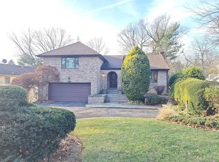 3 Dorset Way, Glen Cove, NY 11542