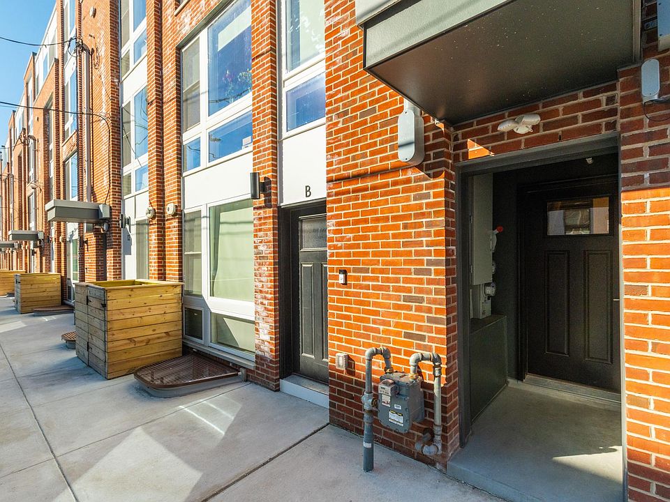 1st image of 1500 N Randolph St #11A