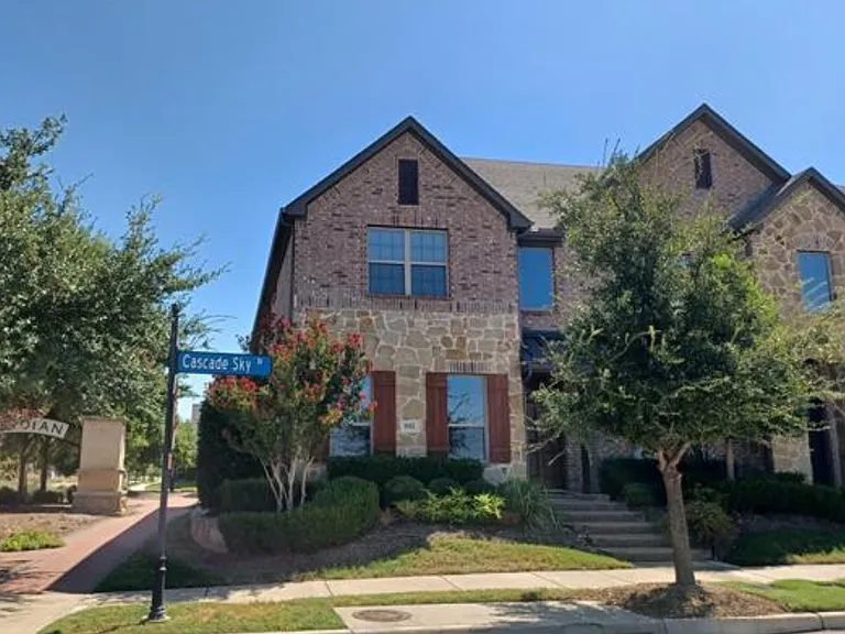3951 Cascade Sky Dr — Photo 2