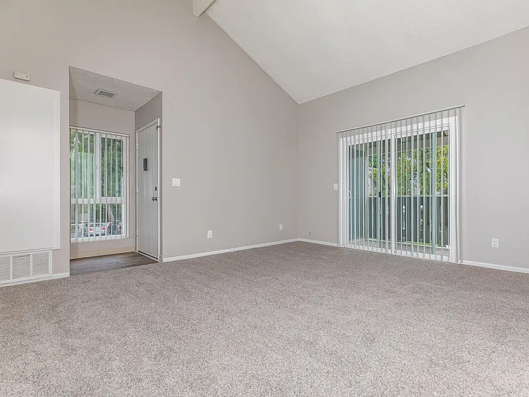 Peartree Apartments — Photo 29