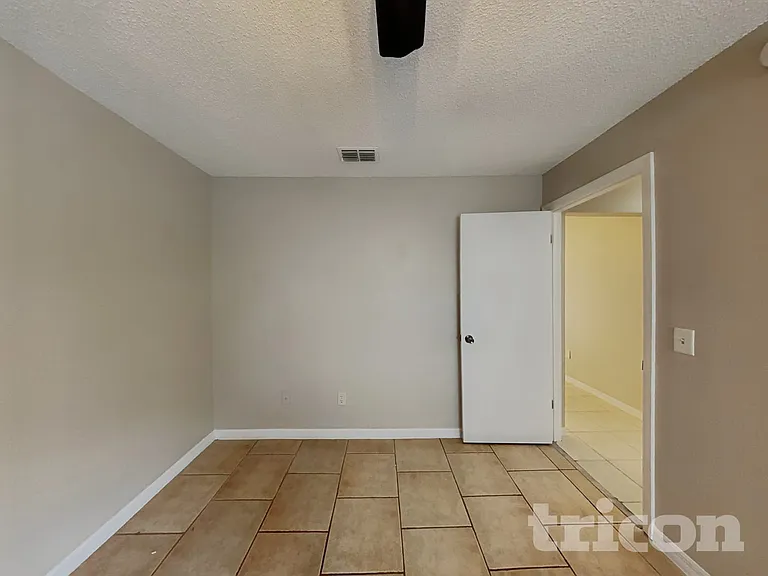 2810 Manor Hill Dr — Photo 10