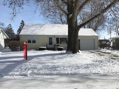 865 30th St, Marion, IA, 52302
