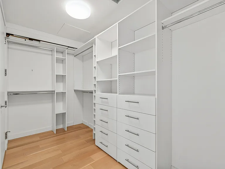 1750 Wewatta St #403 — Photo 11