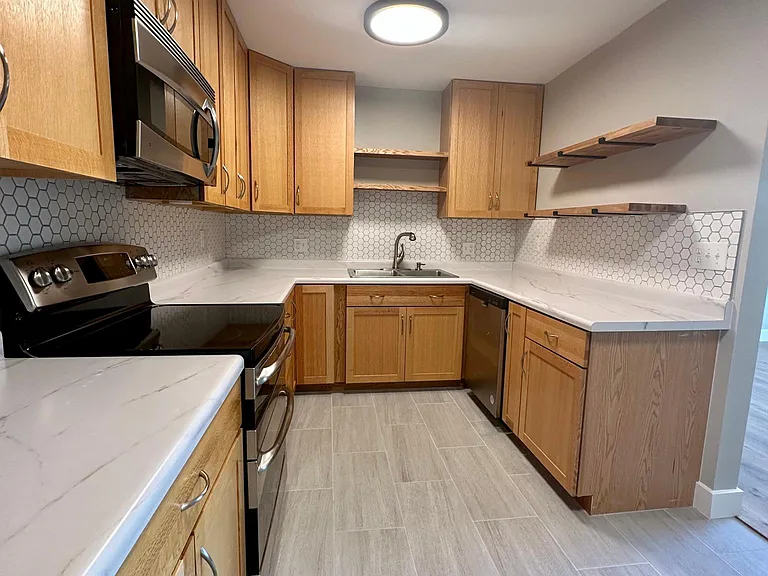 826 E Laramie St #F — Photo 4