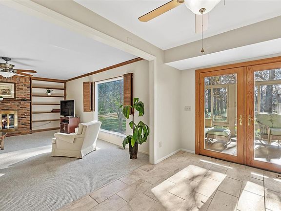 5th image of 11342 Saint Paul St