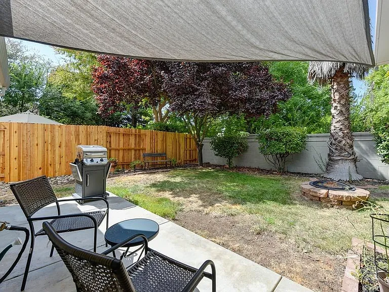 2329 Tuscany St — Photo 15