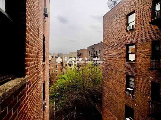 Rented by Sovereign Associates | media 9
