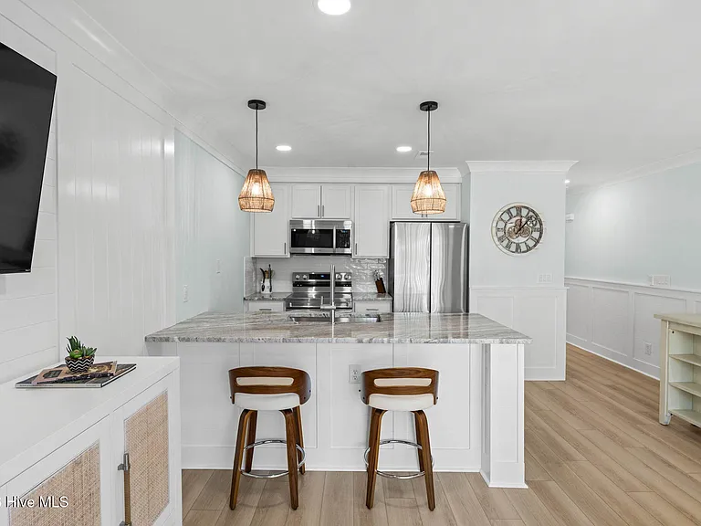 330 S Middleton Dr NW #306 — Photo 6