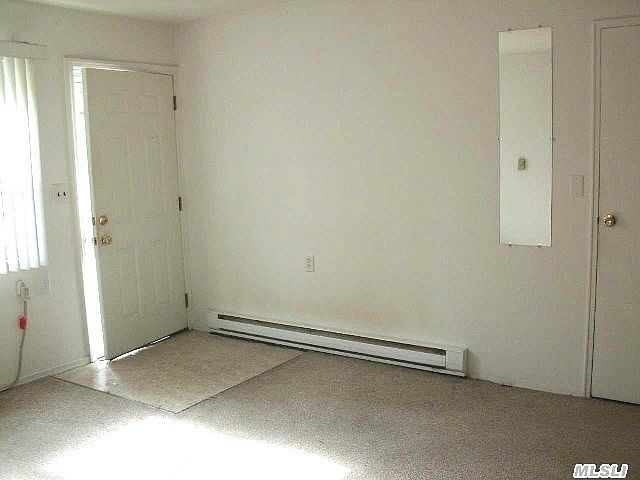 1st image of 40 W 4th St APT 101