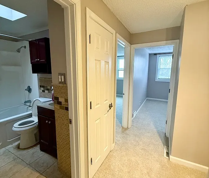 1074 N Academy Ave — Photo 30