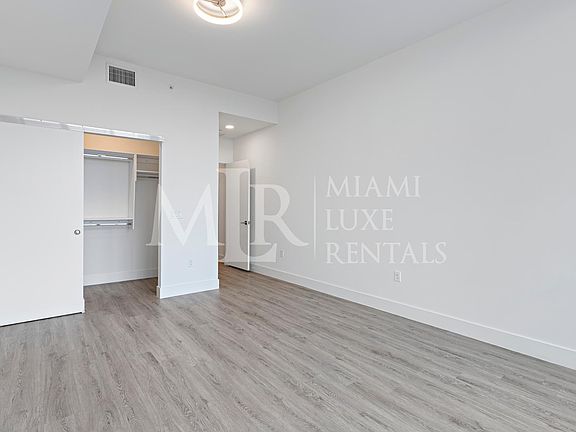 3rd image of 1460 NW North River Dr #1109