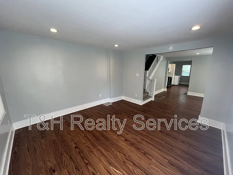 2 bed, 1.0 bath, 1107 sqft, $1,175 — Photo 4