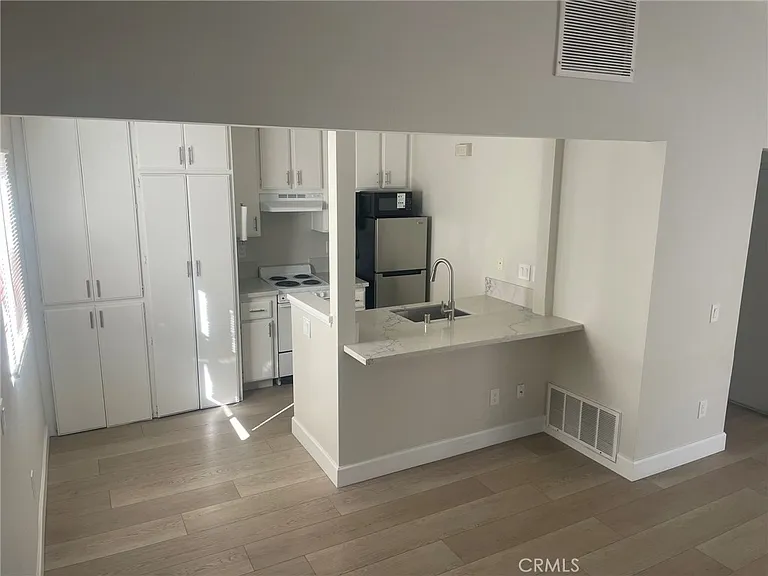 3703 Country Oaks Loop #B — Photo 8