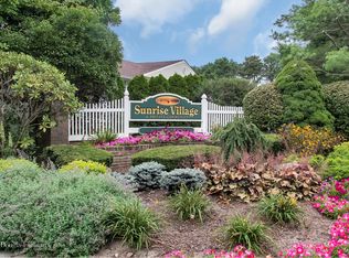 90 Revere Dr, Sayville, NY 11782