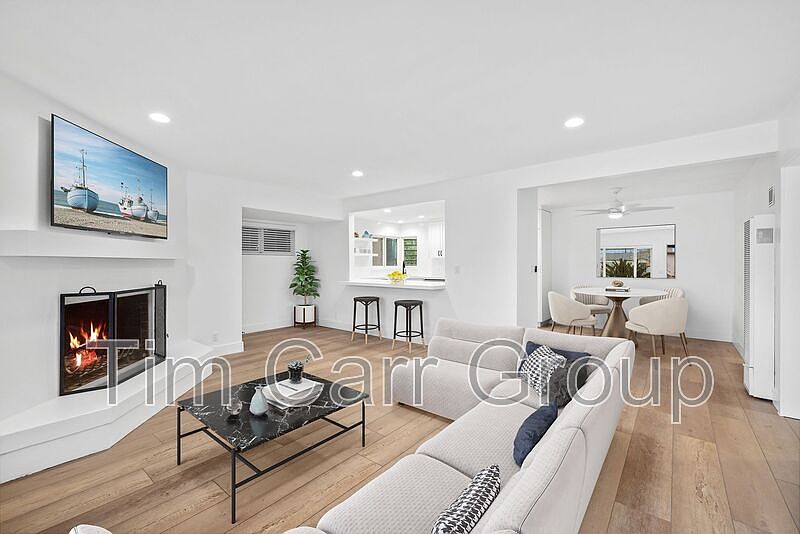 1st image of 526 Irvine Ave