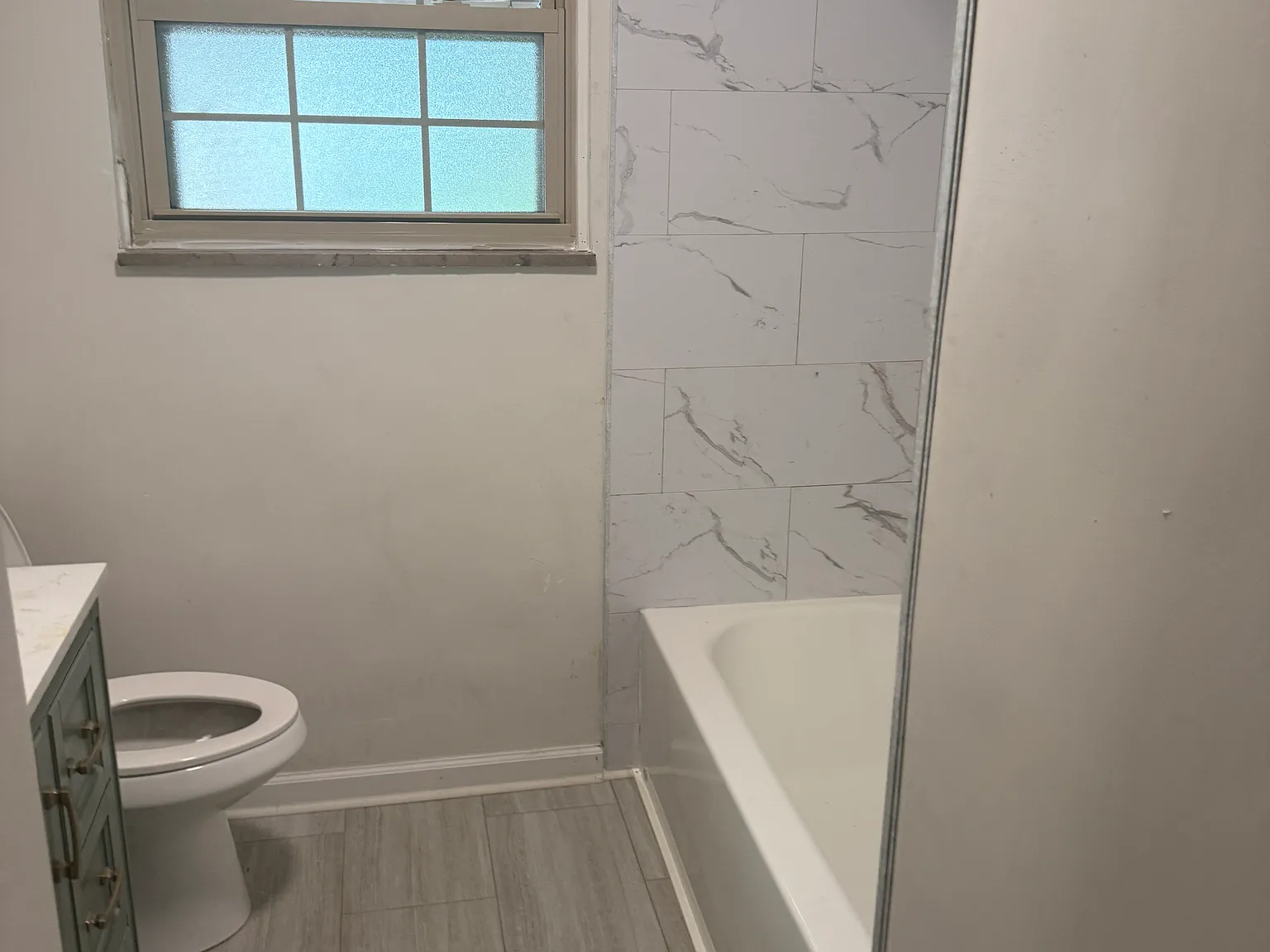 3 bed, 2300 sqft, $2,500 — Photo 3