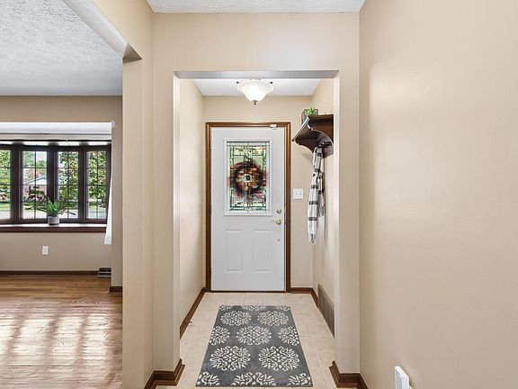 4th image of 11 Somerset Rd