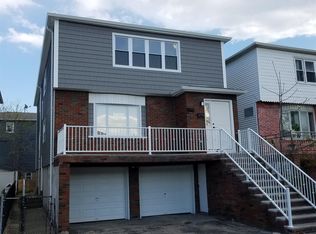 534 Avenue C, Bayonne, NJ 07002