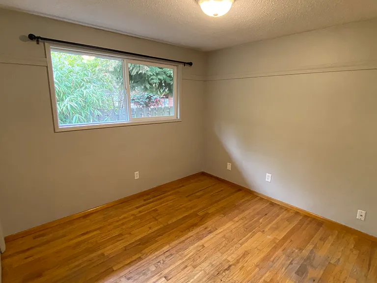14026 SE Redwood Ave — Photo 11