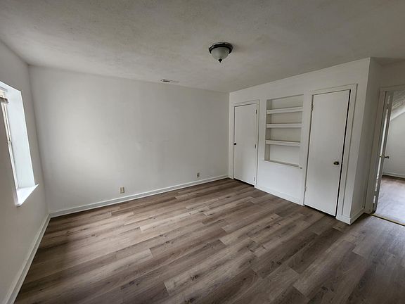 3rd image of 425 Park Ave #Up