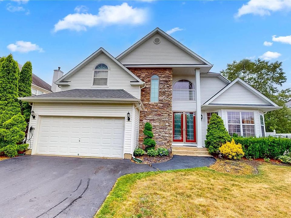 1st image of 51 Blueberry Ridge Drive