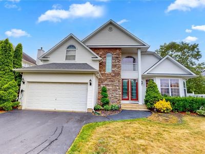 51 Blueberry Ridge Drive, Holtsville, NY, 11742