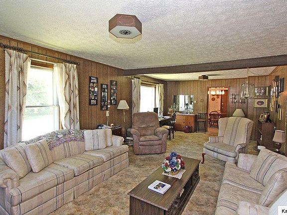 4th image of 404 Greenwood Ave