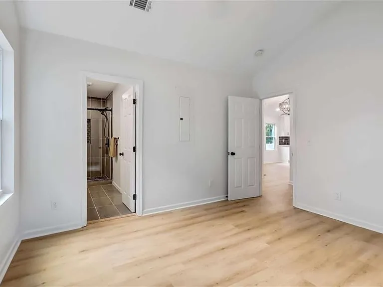 1200 Byewood Ln SW — Photo 32
