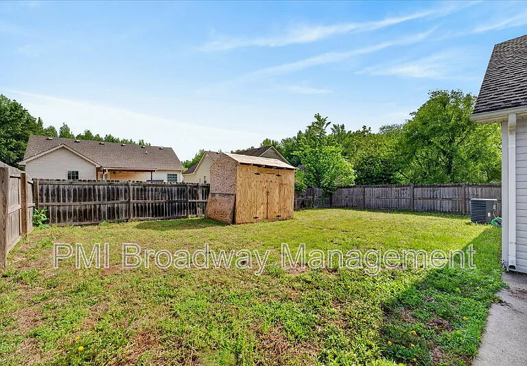 837 Shelton Cir — Photo 5