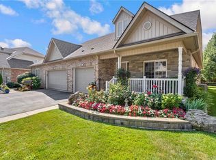 350 Doon Valley Dr #6D, Kitchener, ON N2P 2M9