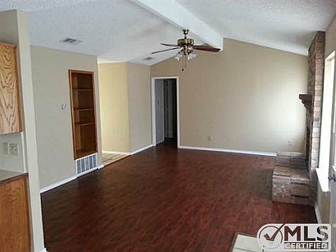 5th image of 306 Meadow Dr