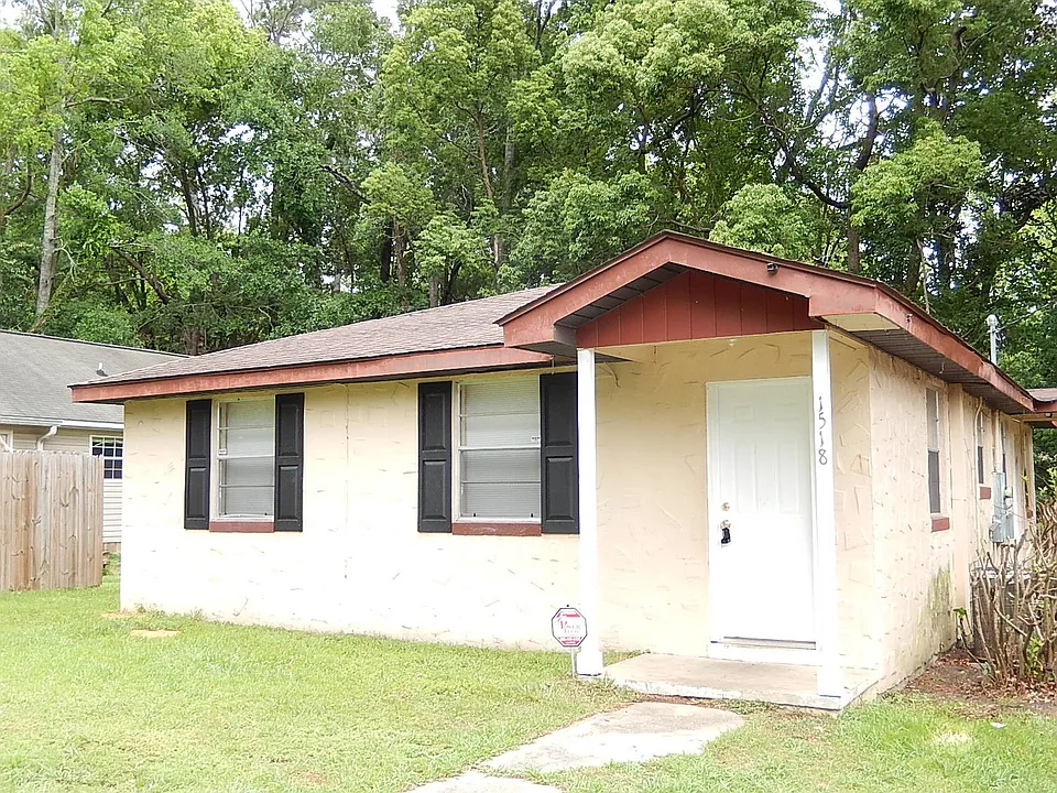 1518 Pepper Dr