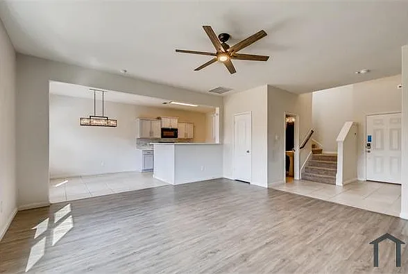 4 bed, 2174 sqft, $3,350 — Photo 4