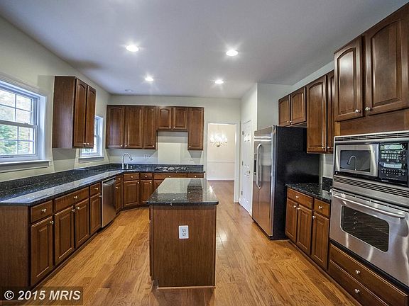 Kitchen w/ SS appliances