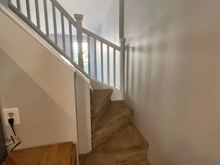 627 Harvey St — Photo 15